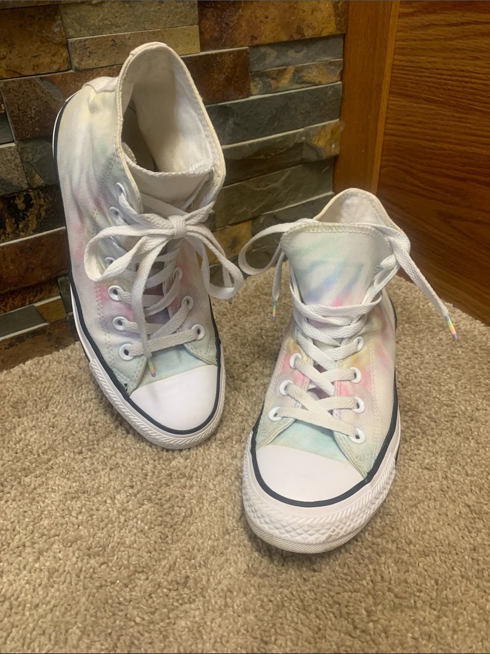 High-Top Women's Athletic Sneakers in Pastel Tie-Dye men’s 5/ woman’s 7 (37.5)